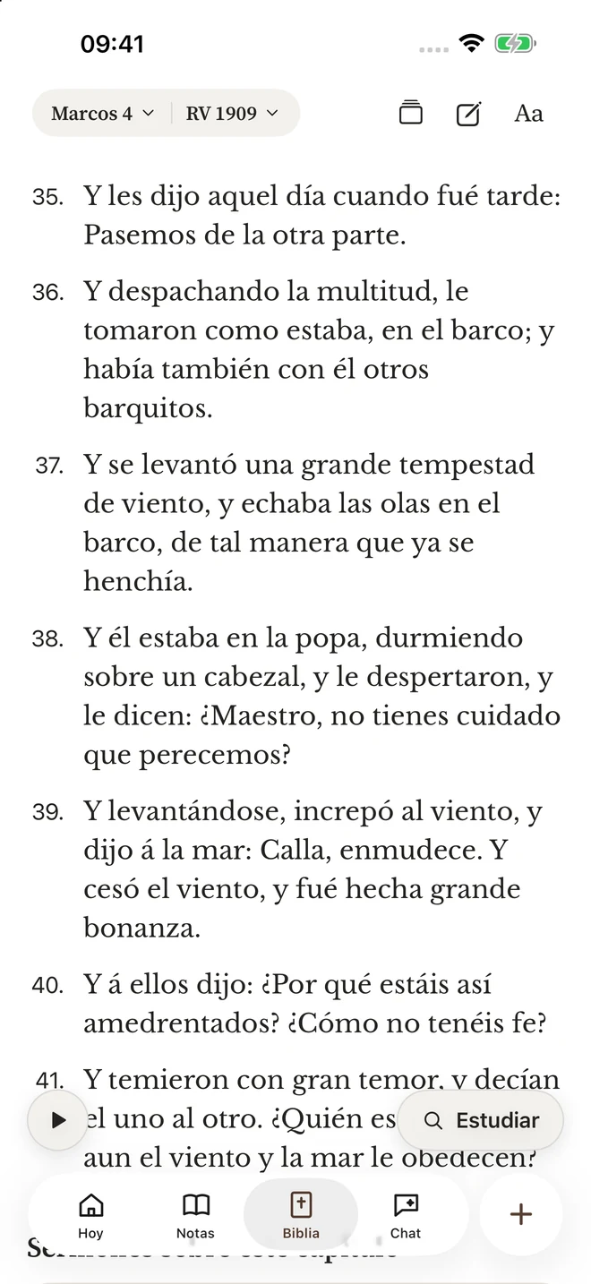 Lector de la Biblia de Bible Pocket con el texto y los controles de lectura